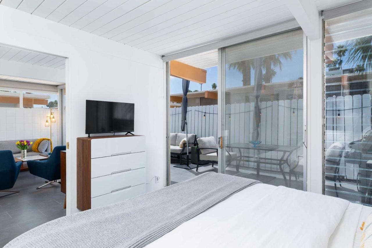 Mid-Century Palm Springs Bungalow With Patio! Luaran gambar